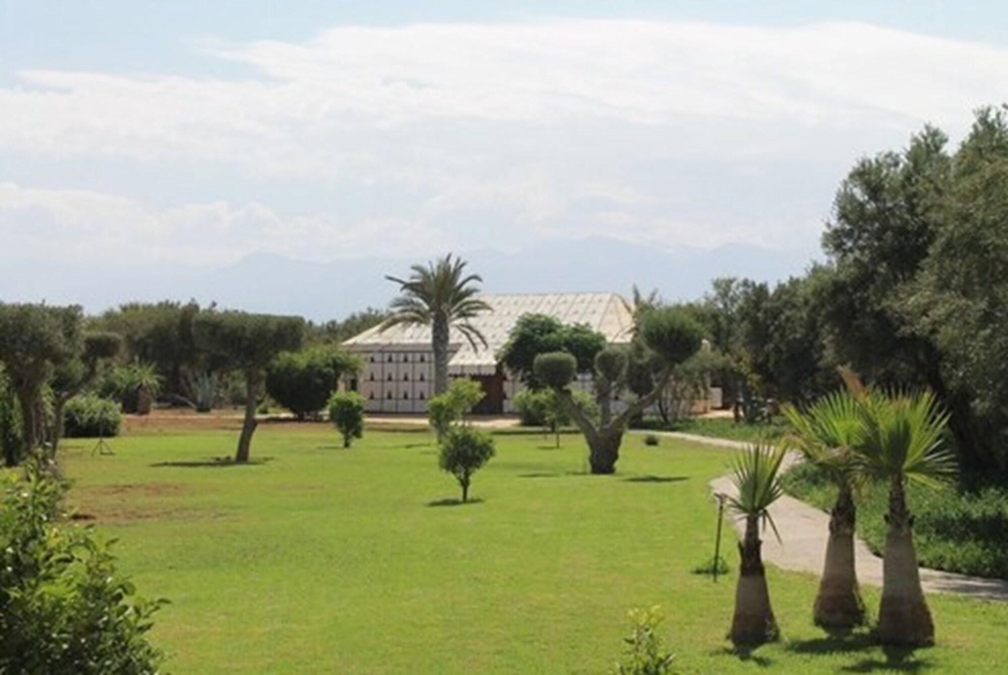 Villa Marco Au Jardin Des Senteurs El Ain المظهر الخارجي الصورة