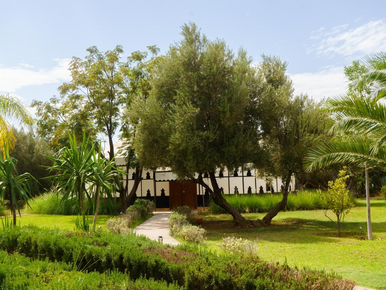 Villa Marco Au Jardin Des Senteurs El Ain المظهر الخارجي الصورة