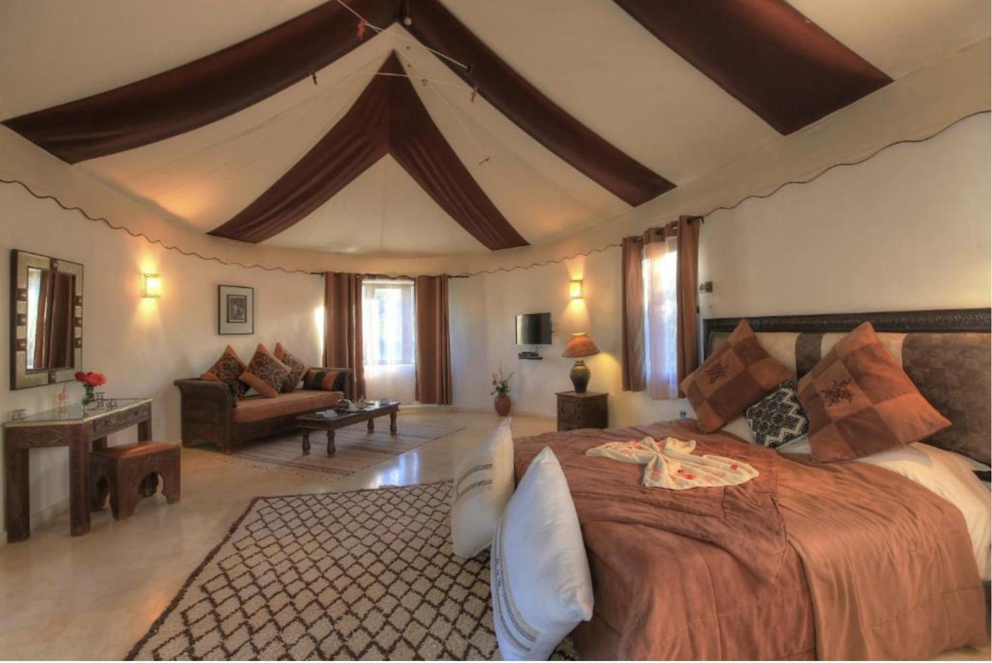 Villa Marco Au Jardin Des Senteurs El Ain المظهر الخارجي الصورة