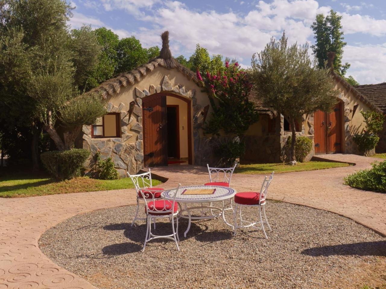 Villa Marco Au Jardin Des Senteurs El Ain المظهر الخارجي الصورة